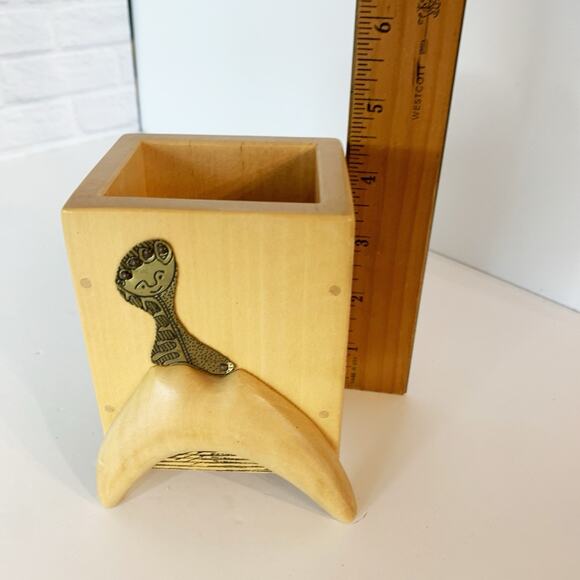 Vintage S.E. Patrakka Handmade Wooden Pencil Cup Woman Artist Signed Folk Art - Picture 8 of 11